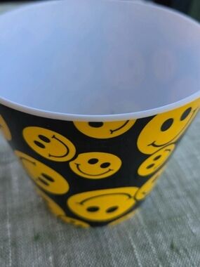 Smiley Face Black & Yellow Planter - No Brand